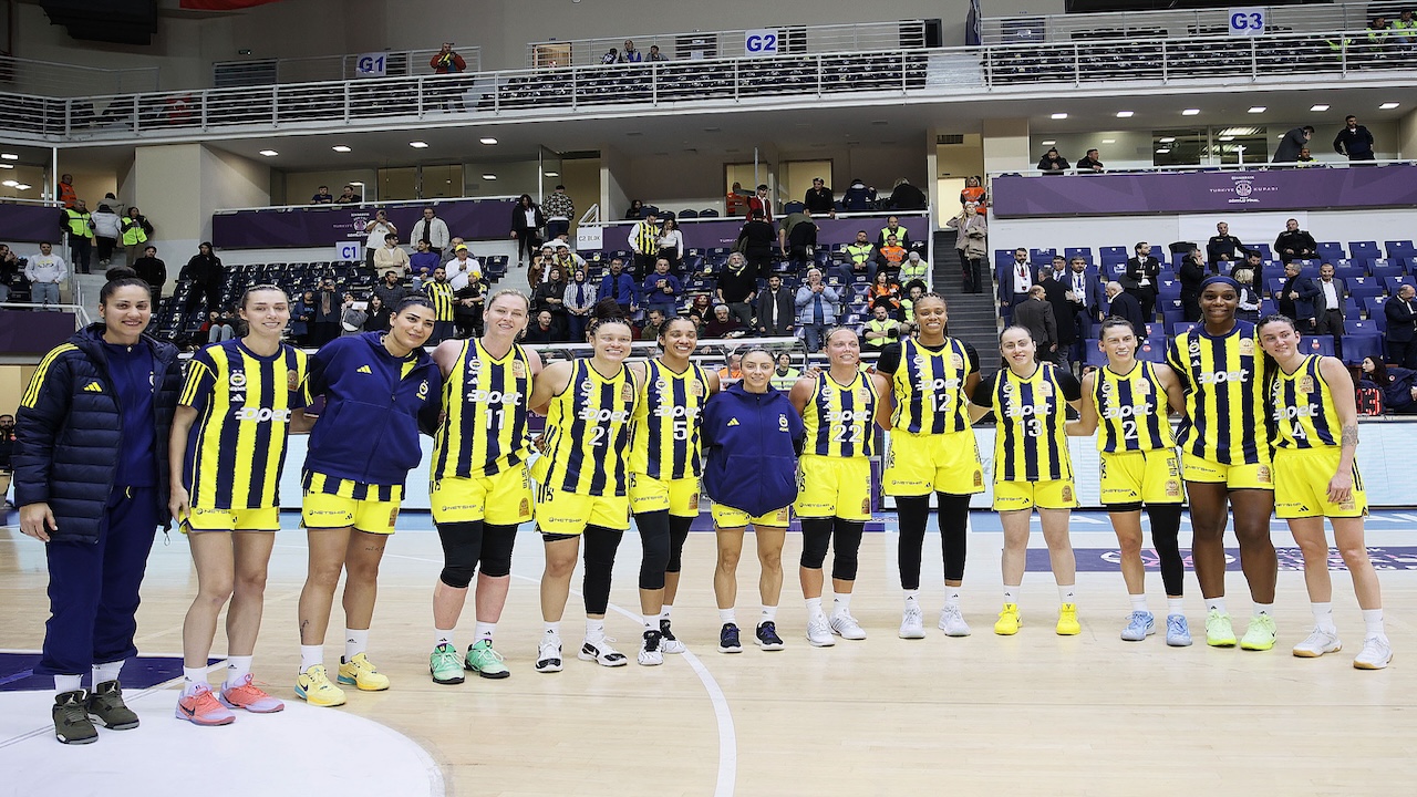 Fenerbahçe Opet, ÇBK Mersin’i mağlup ederek finale yükseldi