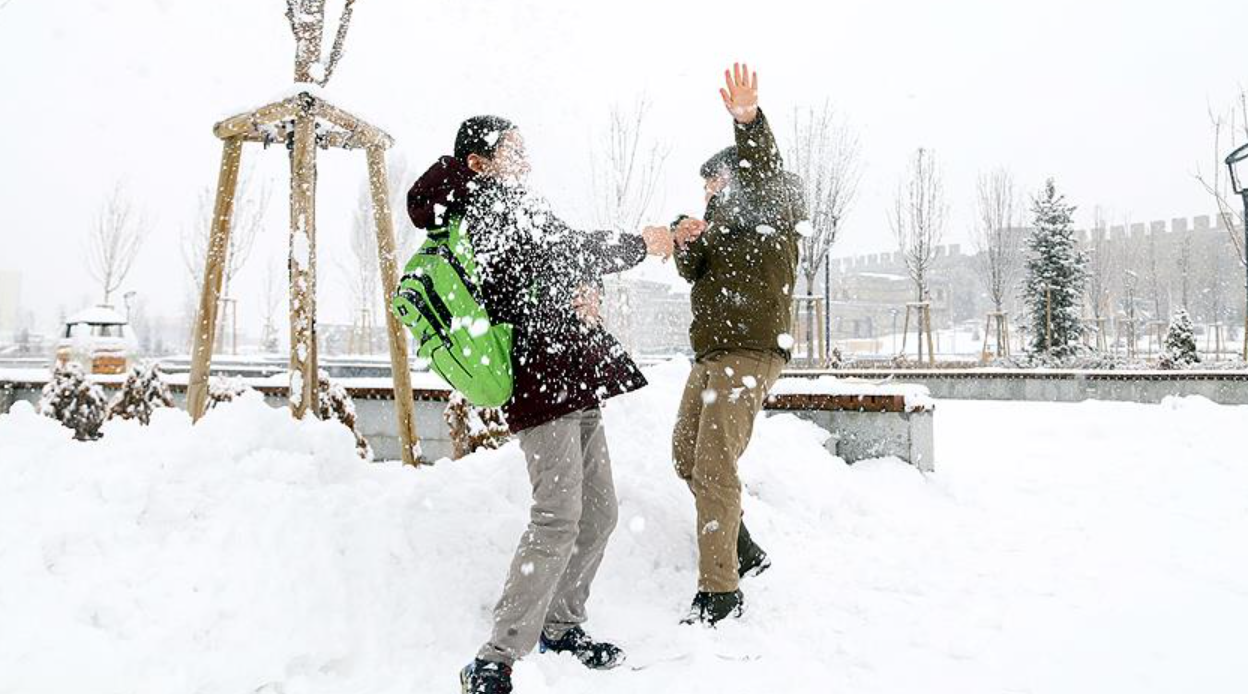 Peş peşe tatil kararları! İşte eğitime ara verilen iller…