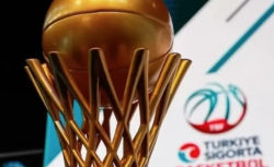 Yarın ki derbinin saati değişti: Saat kaçta oynanacak?